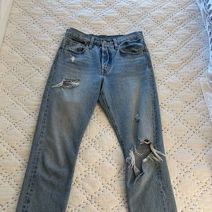 Levi’s 501 distressed skinny jeans